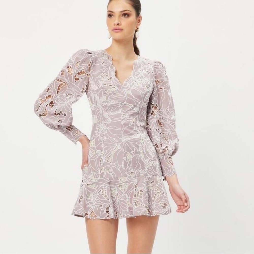 ELLIATT Elegant Lace Puff Sleeve Dress
